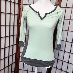 Express 3/4 Sleeve tee